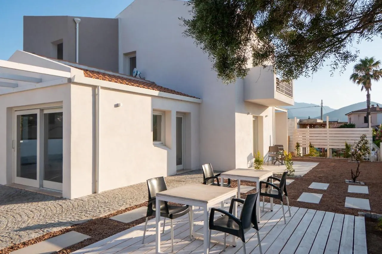 Villa Est San Teodoro  Affittacamere San Teodoro (Sardinia)